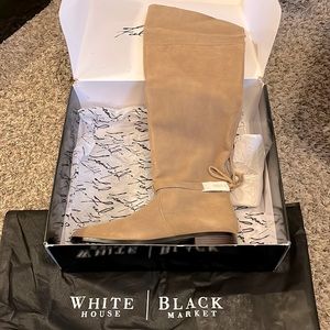 White House Black Market Tan Suede Paoloa Knee High Boot
Size: 11
Color: Beige